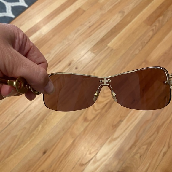 Gucci Sunglasses - Authentic - Picture 4 of 6